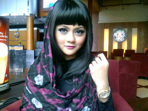  Foto Jenita Janet Rambut Asli Tanpa Wik