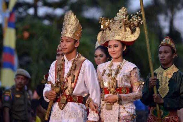 Djujor, Tradisi Budaya Pernikahan Adat Lampung yang Unik