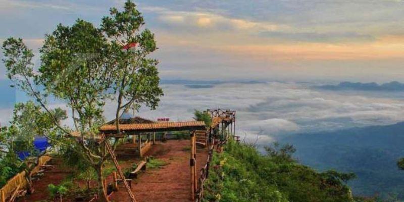 Lereng Kelir, Spot Camping Seru dengan Panorama Alam Indah di Semarang