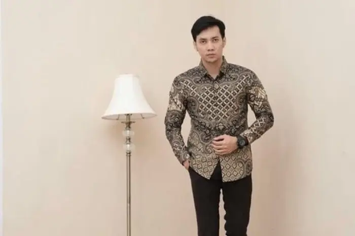 Baju Batik Pria Slim Fit