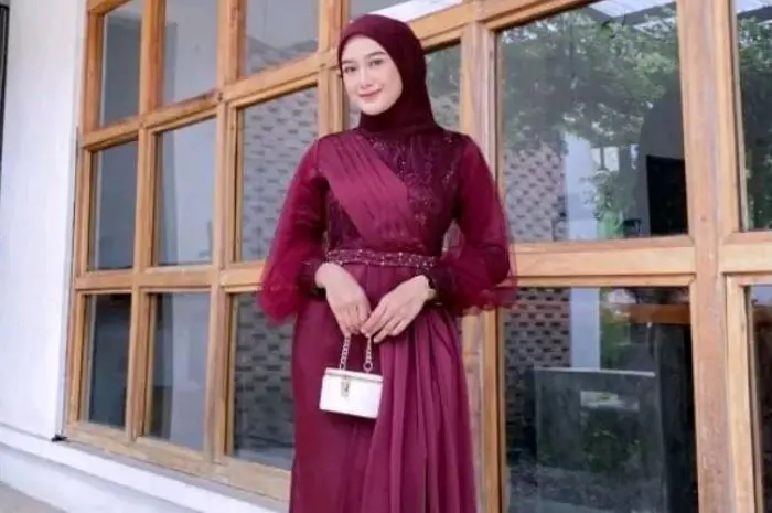 Kebaya Muslim Brokat