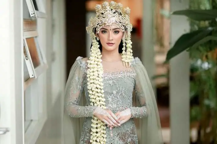 Kebaya Pengantin Hijau Sage