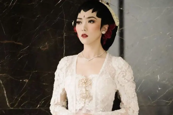 Kebaya Pengantin Sederhana