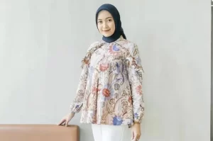 Model Baju Batik Wanita