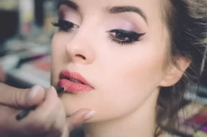 8 Cara Menghindari Oksidasi dari Penggunaan Makeup