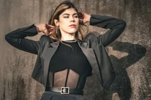 Gaya Busana Kantor dengan Ala Korea