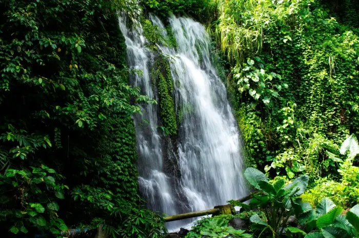 Fasilitas Air Terjun Kampung Anyar