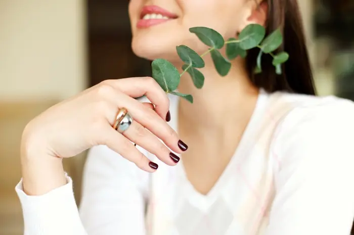 Cincin Bertumpuk dengan Warna Emas dan Perak