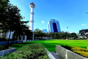 Alun-alun Kota Bandung, Wisata Keluarga yang Menarik di Tengah Kota