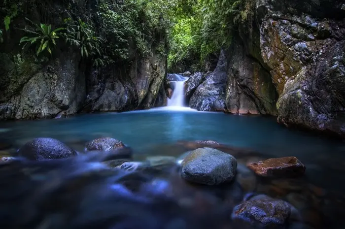 Curug Leuwi Hejo, Air Terjun Tersembunyi di Bogor yang Dekililingi Tebing Eksotis