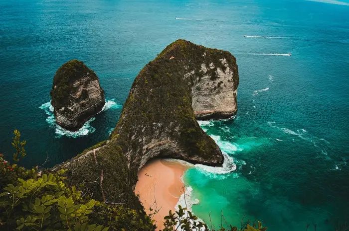 Intip Pesona Pantai Kelingking Nusa Penida Surga Bahari Tersembunyi