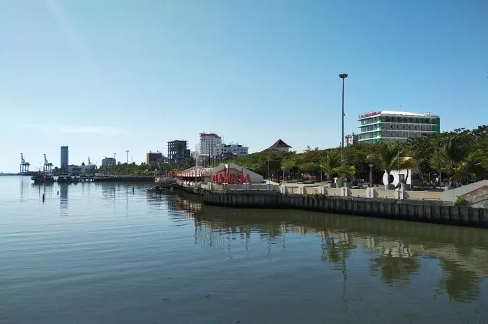 Kuliner di Sepanjang Pantai Losari