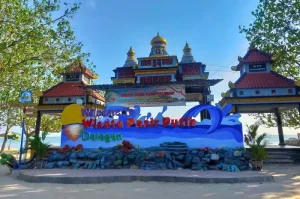 Pantai Delegan, Pantai Pasir Putih di Gresik yang Menawarkan Keindahan Alam Eksotis