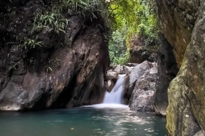 Tips Berkunjung ke Curug Leuwi Hejo