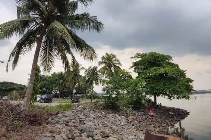 Tips Berkunjung ke Pantai Marina