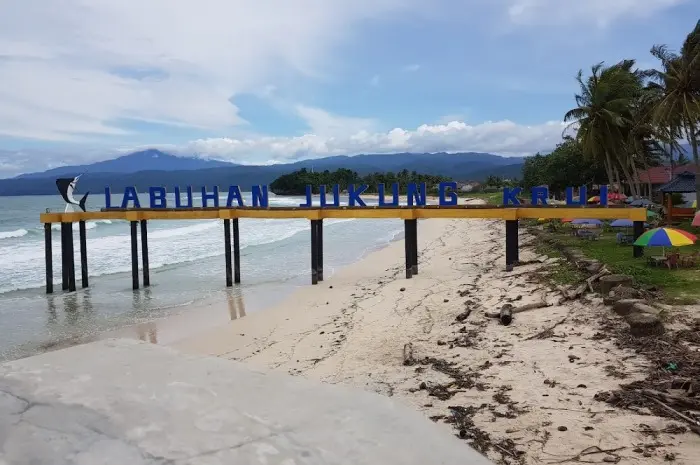 Pantai Labuhan Jukung
