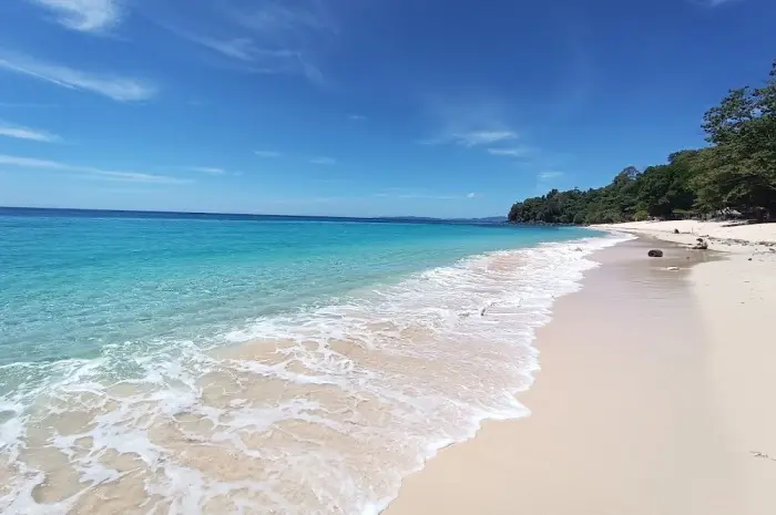 Pantai Paal Likupang