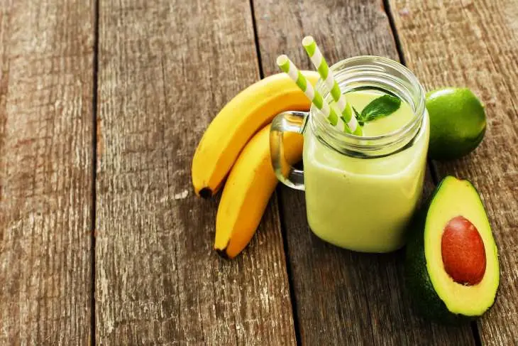 Bikin Sendiri! Smoothie Vitamin Rambut Alami untuk Atasi Rambut Rontok